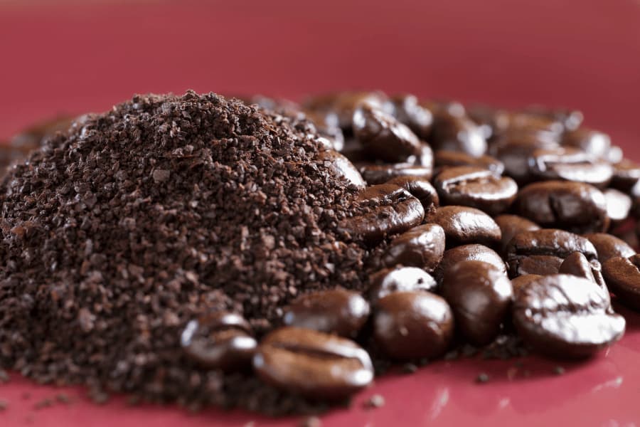 JustFreshRoasted explains why whole beans always taste better than ground coffee